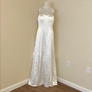 Simply Liliana Ivory Sleeveless Sweetheart wedding Gown